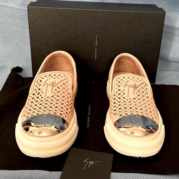 ❤️ Final Sale Giuseppe Zanotti Silver and Tan Slip-On Sneakers - Picture 1 of 7